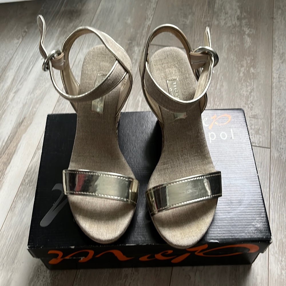 Maypol size 40 sandals great condition